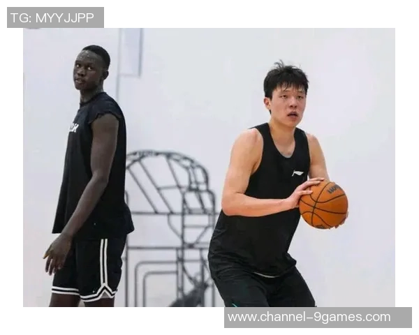 杨瀚森在NBA级别轮换中显得力不从心节奏难以跟上