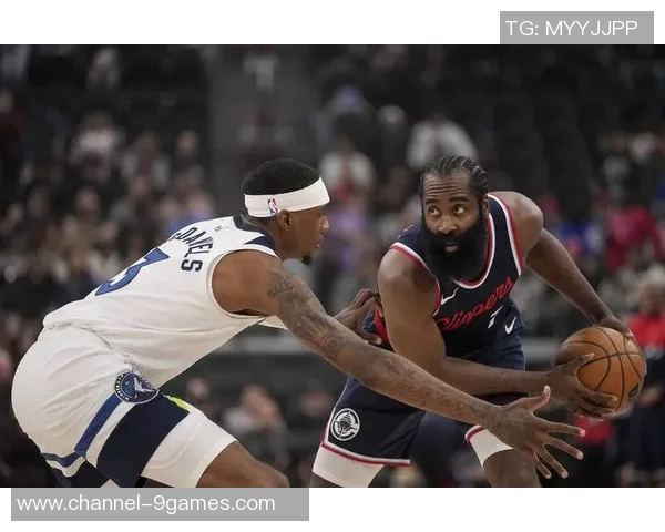 哈登赛季初表现抢眼场均217分103助攻展现领袖风范